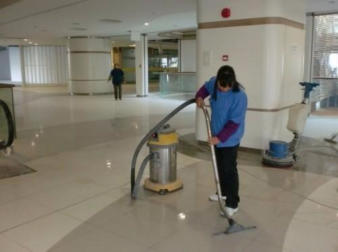 開荒保潔 新居入伙與物業(yè)保潔托管的關鍵第一步